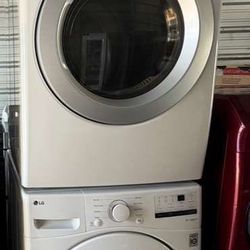 LG front-loading washer and dryer set stackable / lavadora y secadora frontal LG