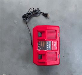 Milwaukee Dual Rapid Battery Charger                             🔖FIRM PRICE