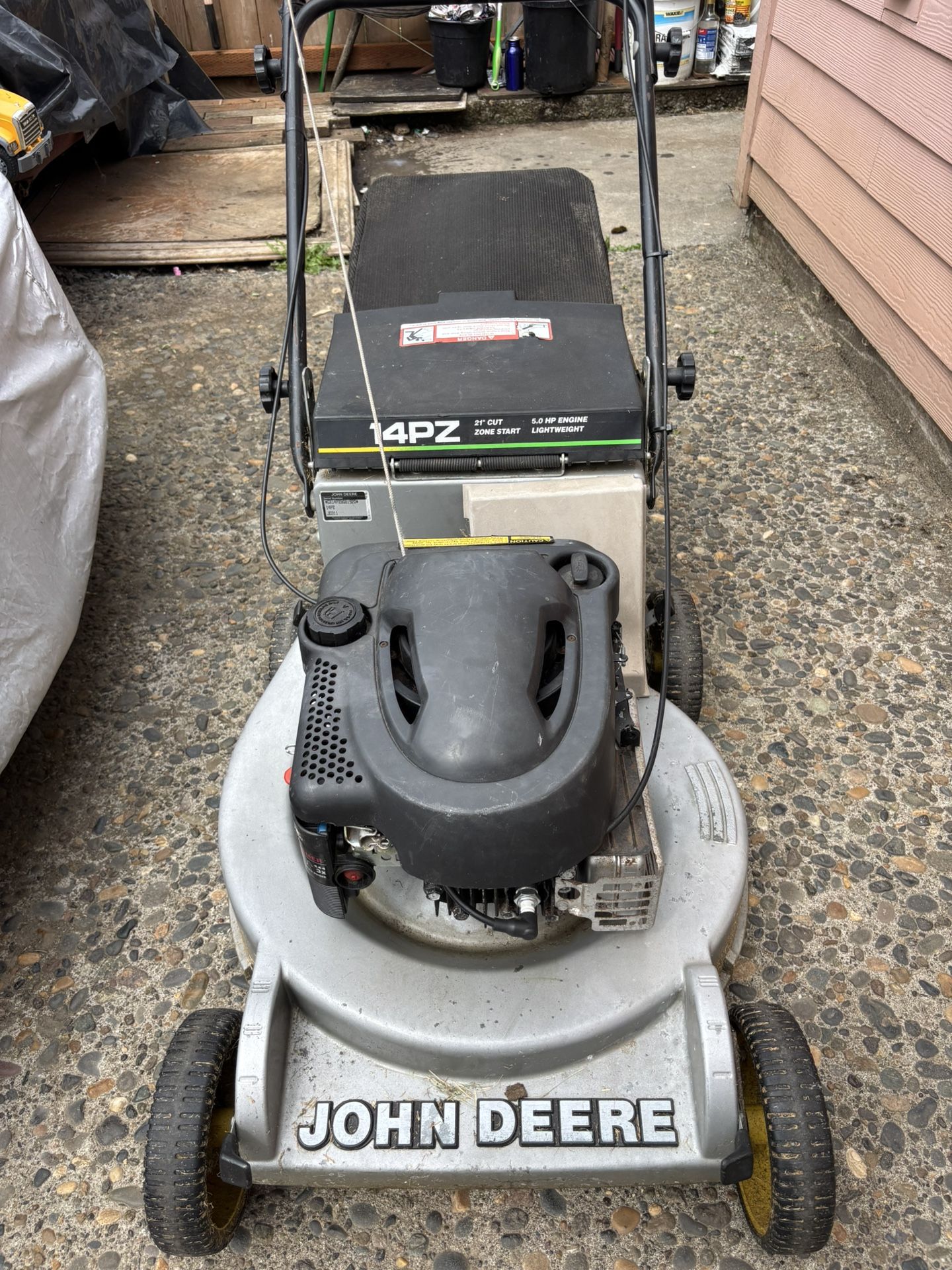 JOHN DEERE Push Mower