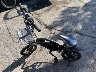 Bike e-bike for PARTS needs battery Black Electric Folding Bike with Front Basket MAKE AN OFFER!