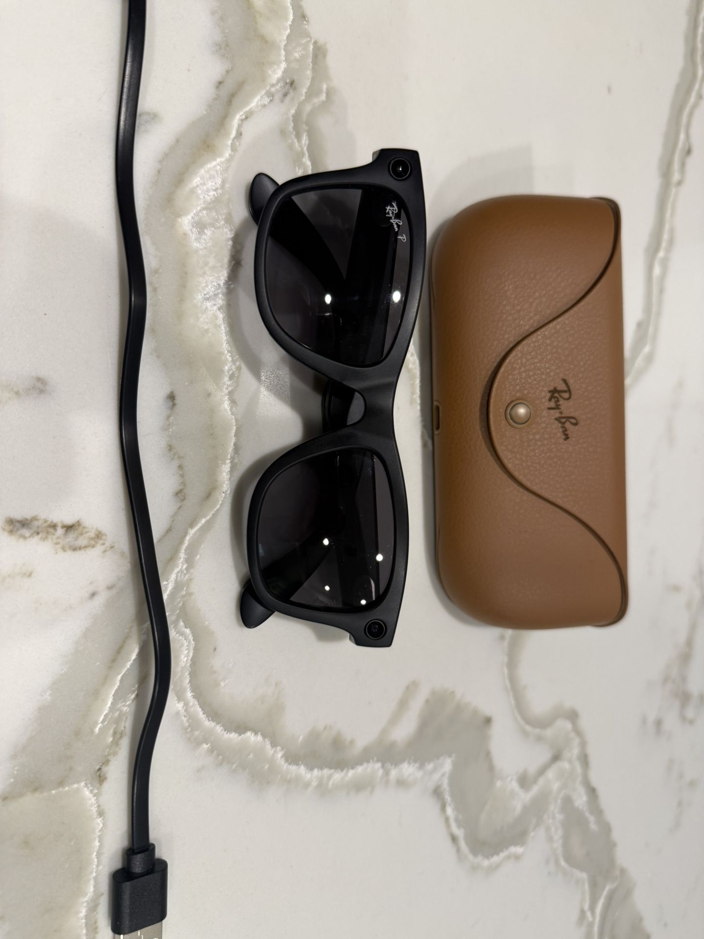RayBan P Wayfarer Meta Ai Sunglasses *VERY Lightly Used  display picture 1