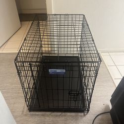 MidWest Single Door Dog Crate, Includes Leak-Proof Pan 30.7x19.3x21.5