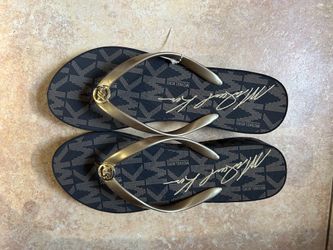 Women’s Michael Kors logo printed size 10 wedge sandals