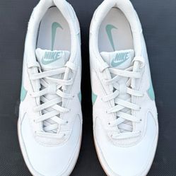 New with Box - NIKE TERRA MANTA SUEDE - Men's Shoes - Size 10.5