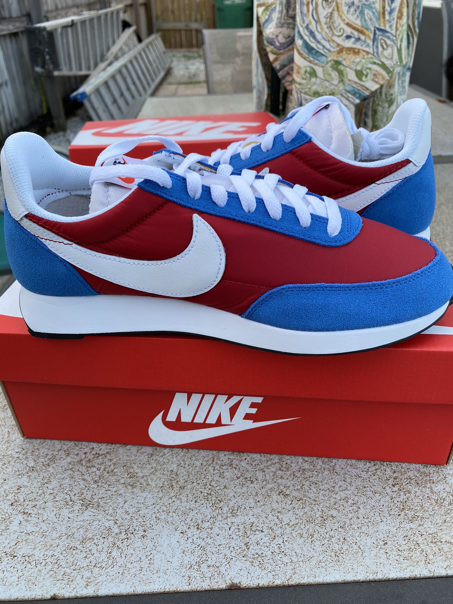 NIKE AIR TAILWIND 79 *DS size 8*