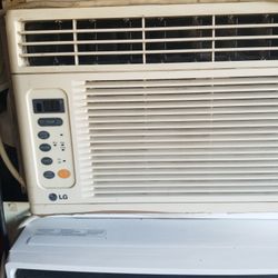 A/C Widow Air Acondition 