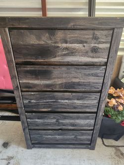 Farmhouse dresser