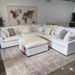 BRAND NEW IN BOX! White 6 Piece CLOUD Modular Sectional Couch (FREE DELIVERY 🚚)