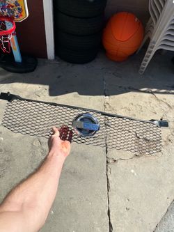 Nissan Sentra Grill