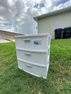 Large white 3-drawer organizer /