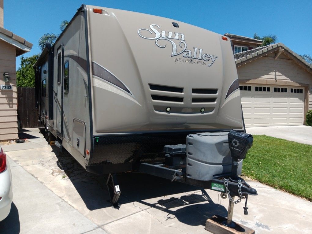 2013 Sun Valley Rv Trailer 28fts