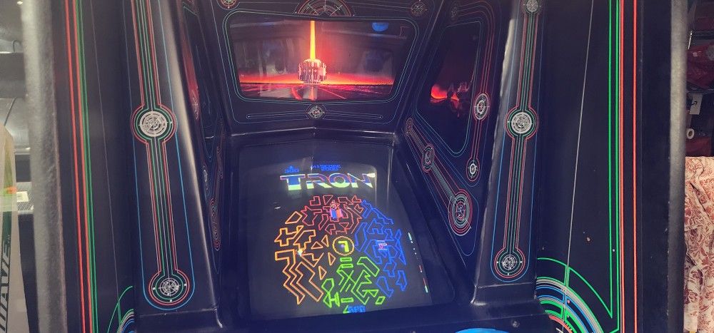 Tron Arcade Game 80's