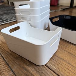 Six Small Plastic Storage Containers 