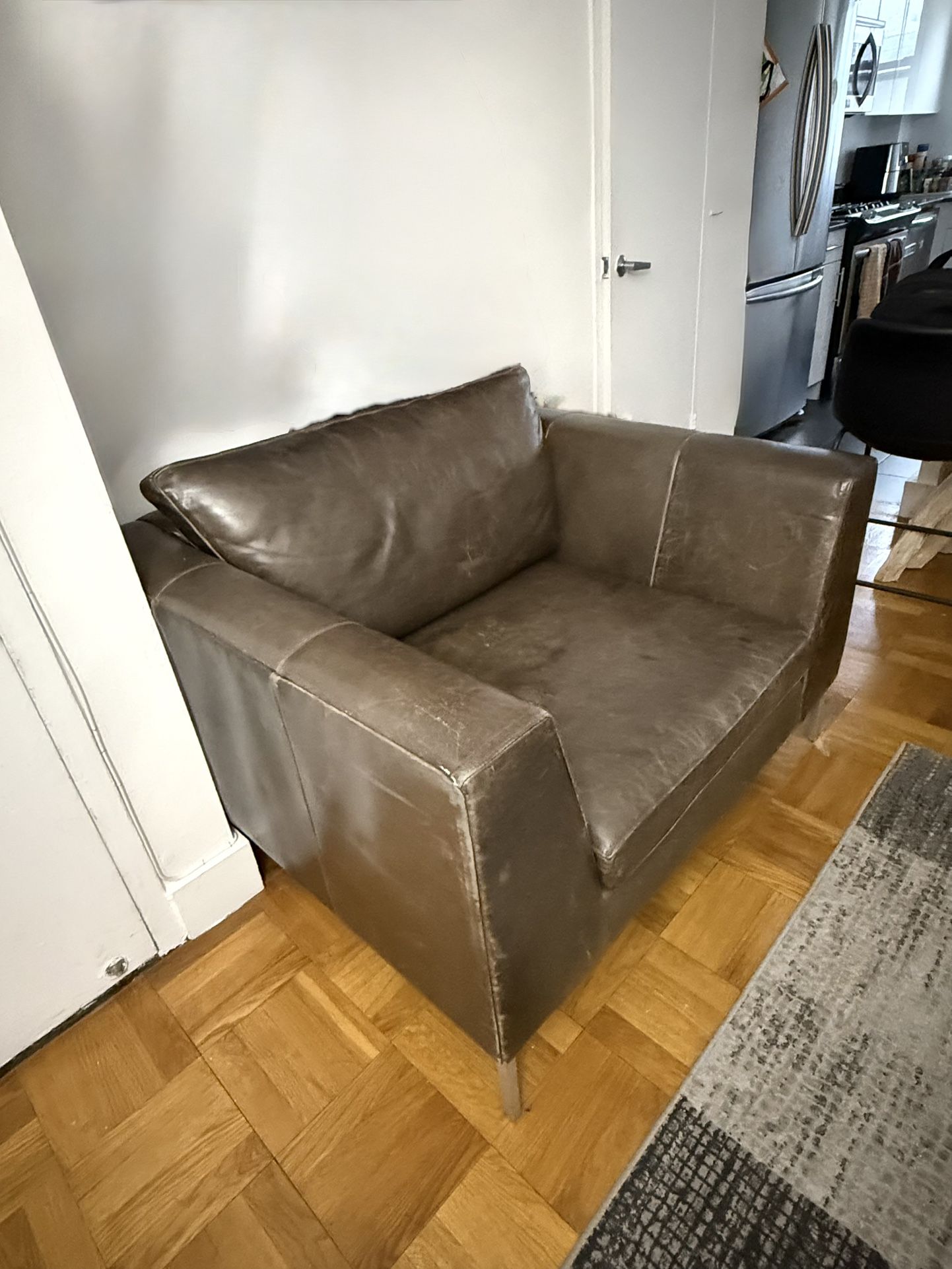Large Brown Leather Couch Chair - Comfy