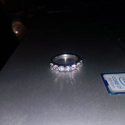 Woman's Wedding Band 14k White Gold, Daimonds