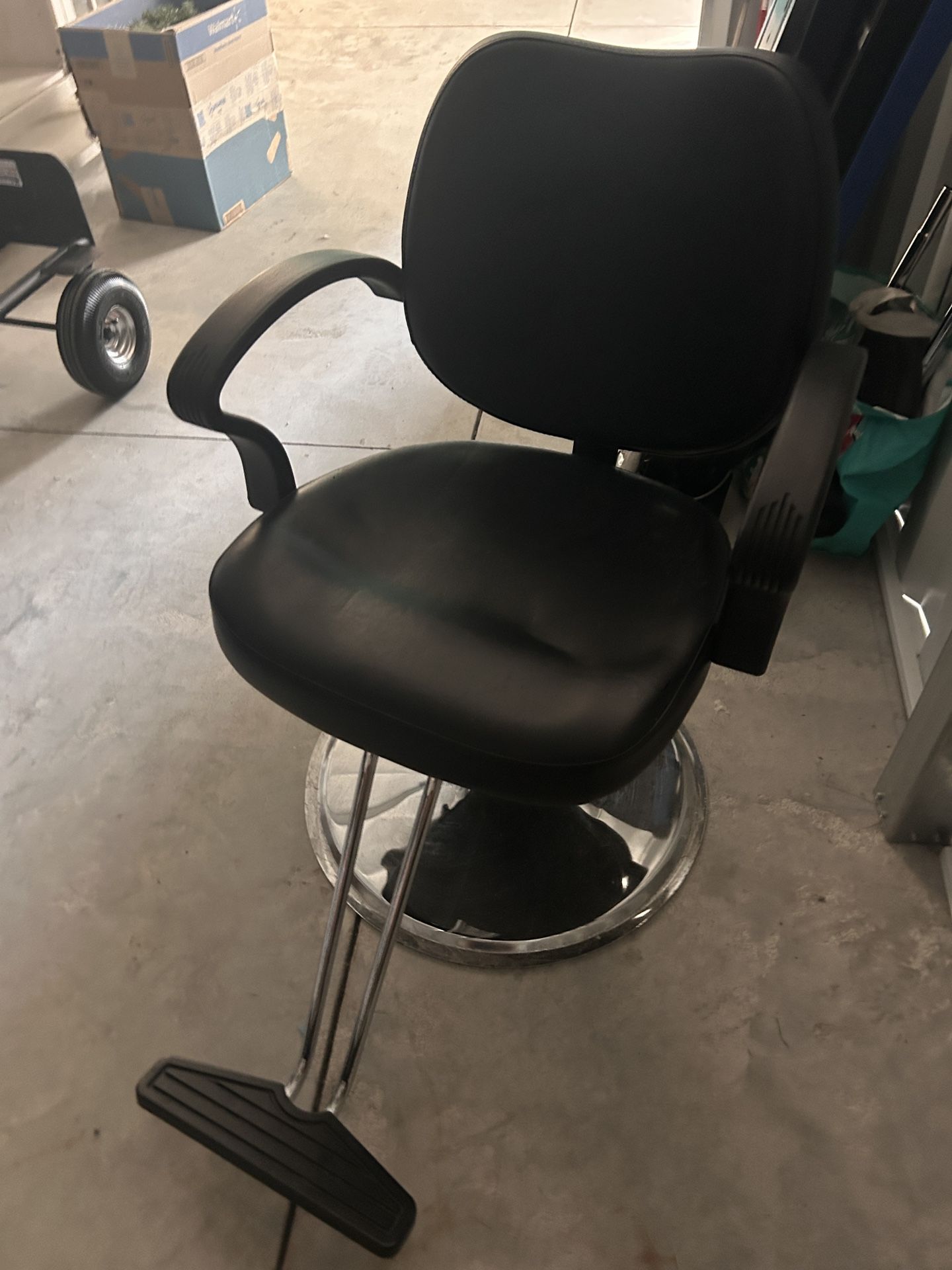 Barber chair