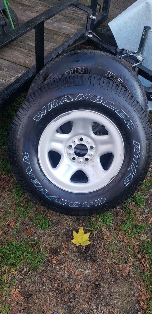 Good Year Wrangler Tire And Rim