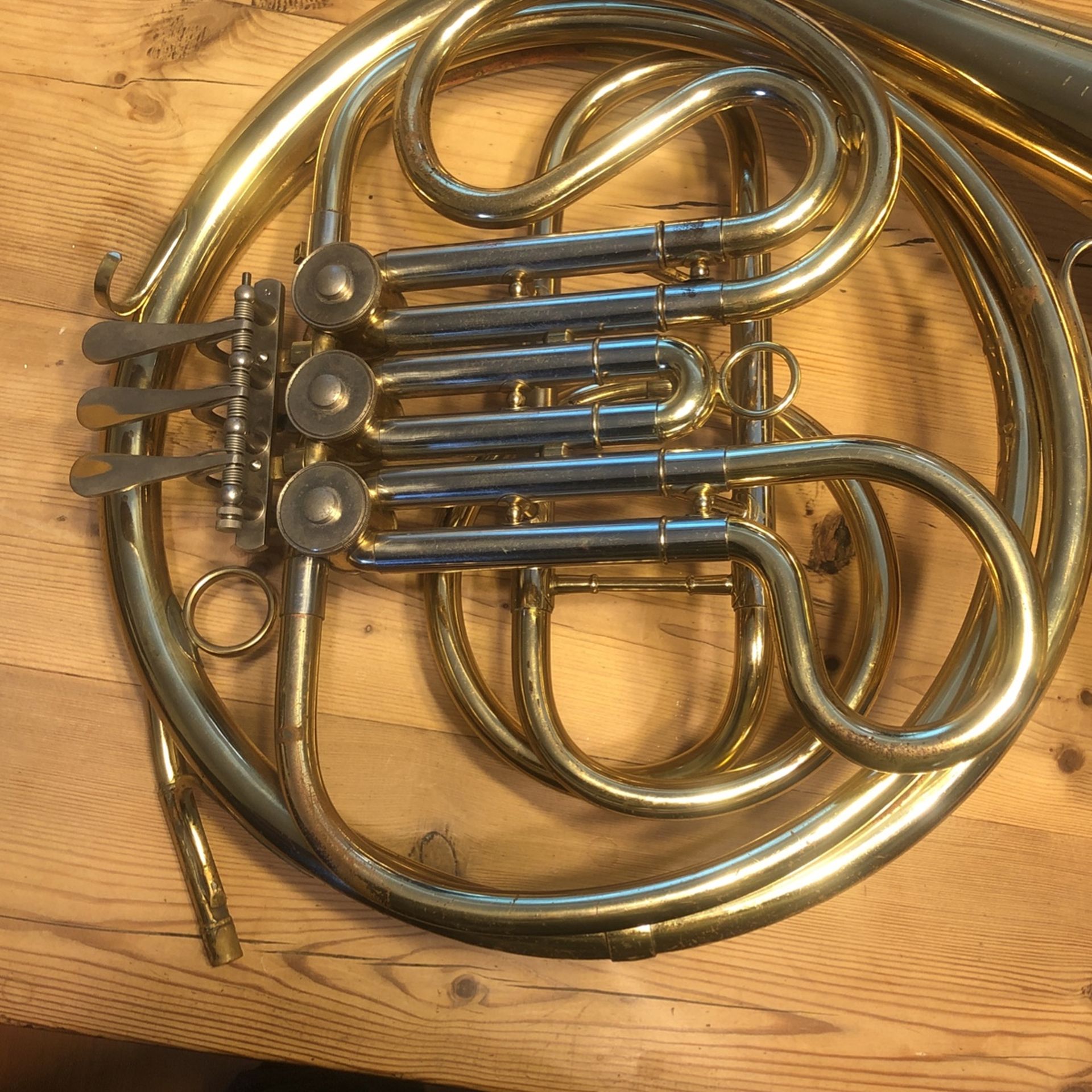 Getzen french horn deals