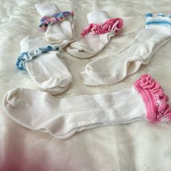 HAND CROCHET LITTLE GIRLS SOCKS