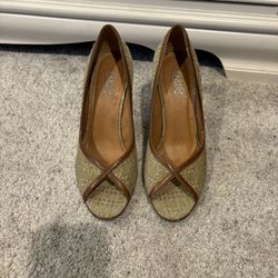 Carlos By Carlos Santana Peep Toe Heels (Size 8)