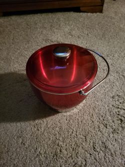 Ice bucket