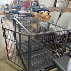 Go Pet Club Jaula metálica apilable de 44 pulgadas, resistente para perros y gatos, para exteriores e interiores, con divisor y cuencos de agua, grand