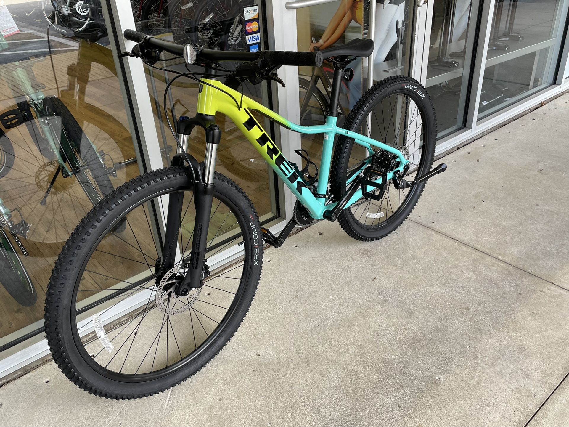 TREK Marlin 5 Mountain Bike Size S (27.5 Wheel) BRAND NEW 