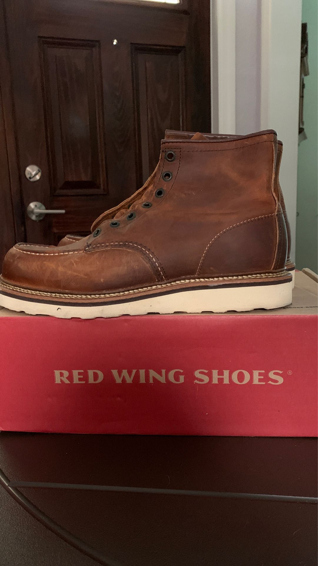 Red Wing Shoes work boot size 9 1/2 D
