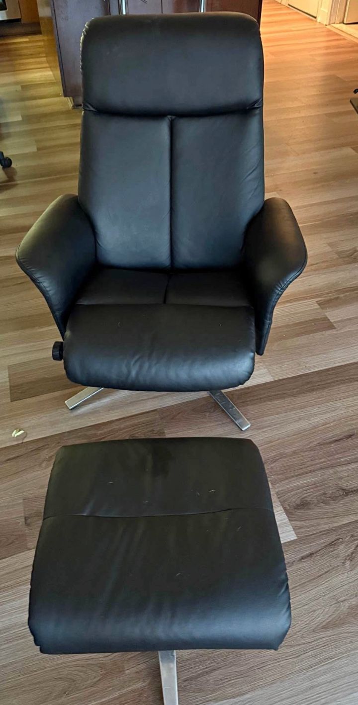 Black Color Recliner Chair With Ottoman Set