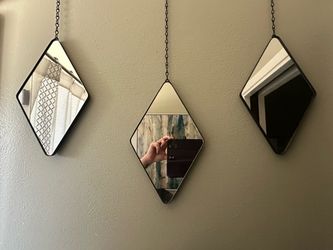 Set of 3 Diamond-Shaped Hanging Wall Mirrors