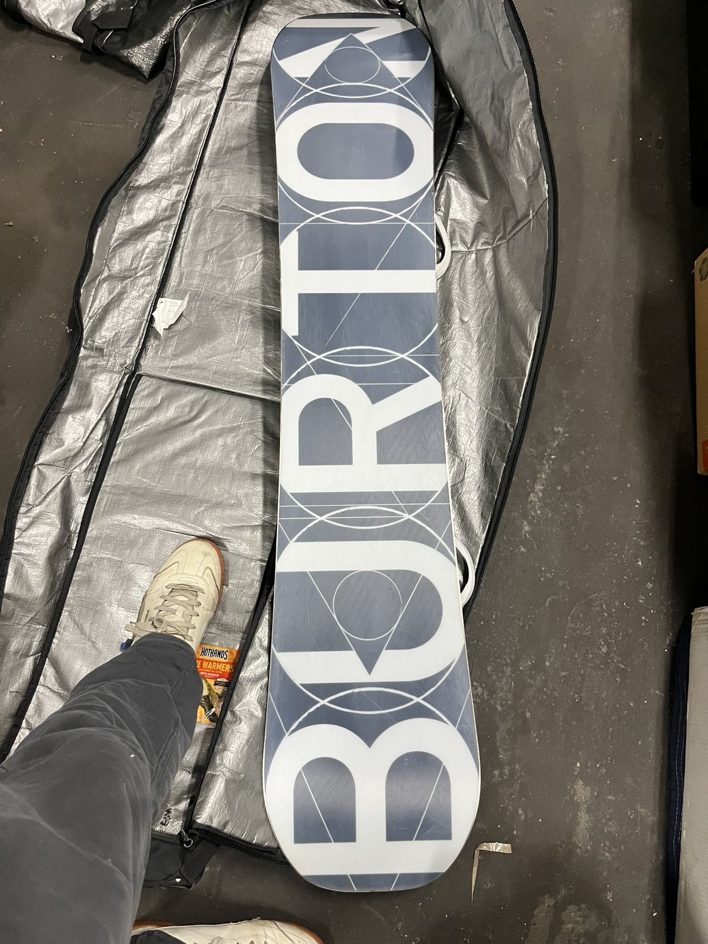 Burton Custom 56 Flying V Snowboard (156cm) Package With Bindings, & Bag