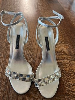 Dress/formal women’s 6.5 silver with rhinestines