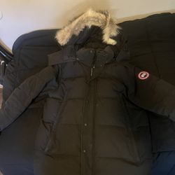 Canada Goose Men’s Wyndham Parka 