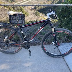 2013 Gary fisher Trek Size LARGE 