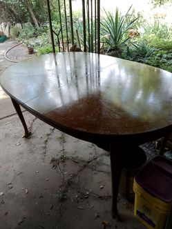 8' or  6' or 4' table - adjustable with leaves