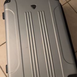 Travelers Club hard case luggage bag