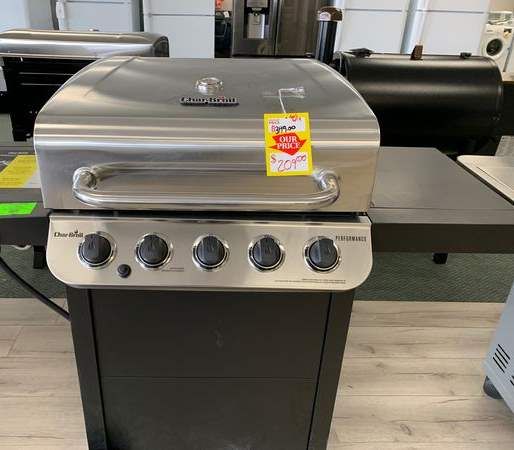 Brand New Char-Broil Propane BBQ Grill CD