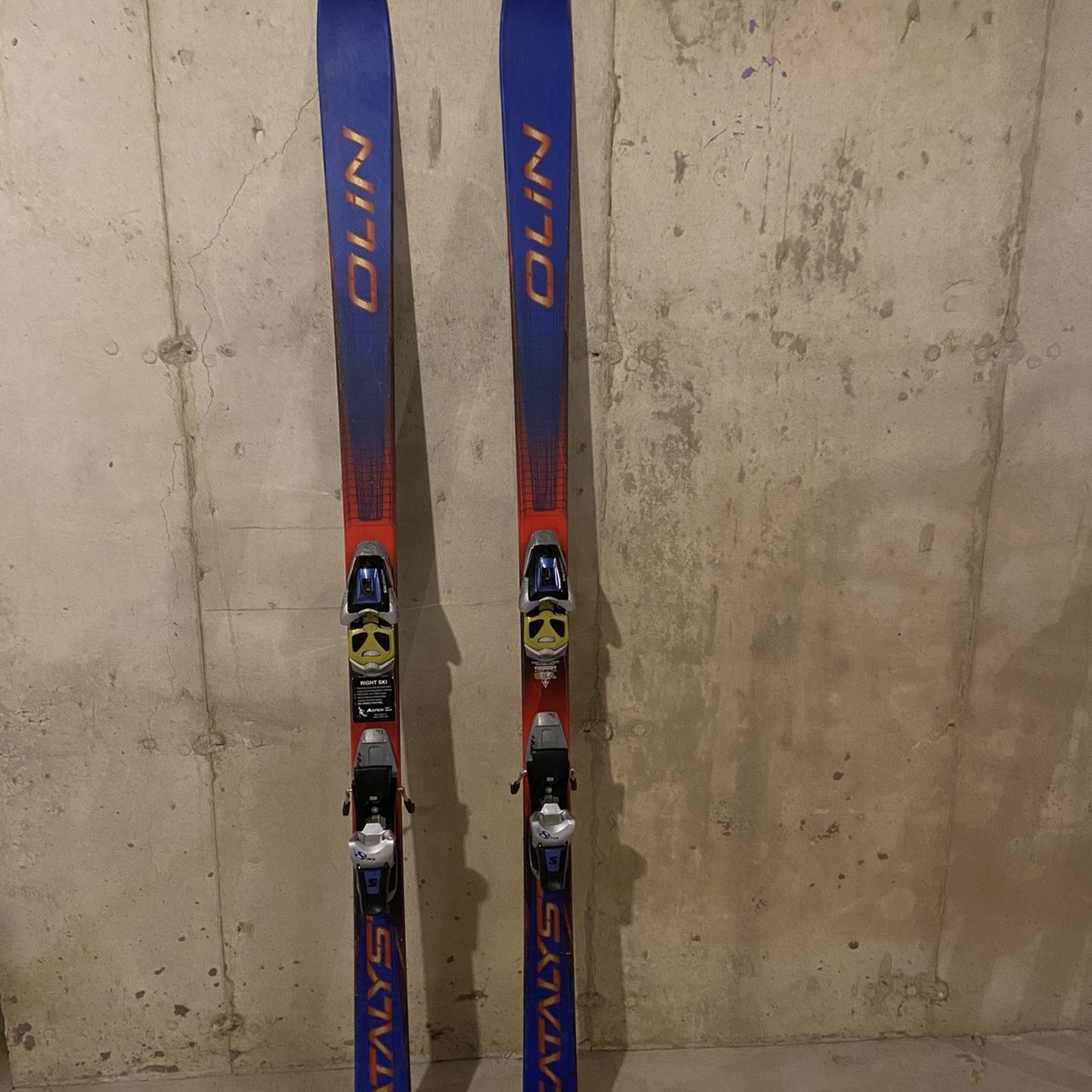 Olin Catalyst 180 Snow Skis With Solomon 800 Binders