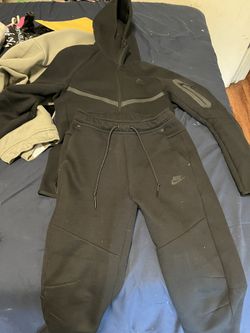 All Black Nike Tech Sweatsuit
