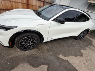 2024 Mustang Mach E