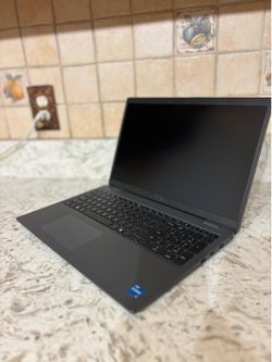 Dell Latitude 3550 15.6" i3-1315U 1.2GHz 8GB RAM 256GB SSD Win 11 2025
