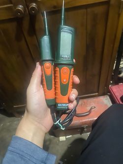 Extech VT30 LCD Multifunction Voltage Tester