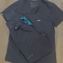 Figs Scrub Set