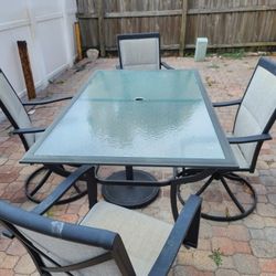 Outside Table And Chairs 