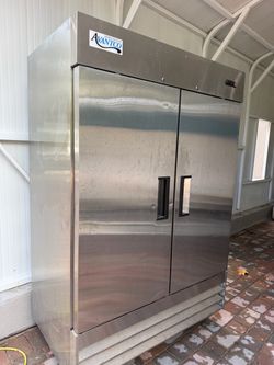 Avantco 2-Door Stainless Steel Commercial Refrigerator