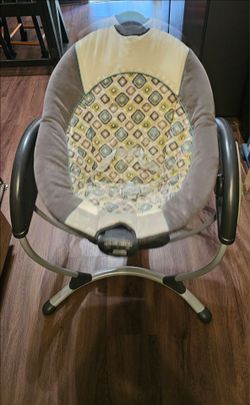 Graco Swing - Plug In $40