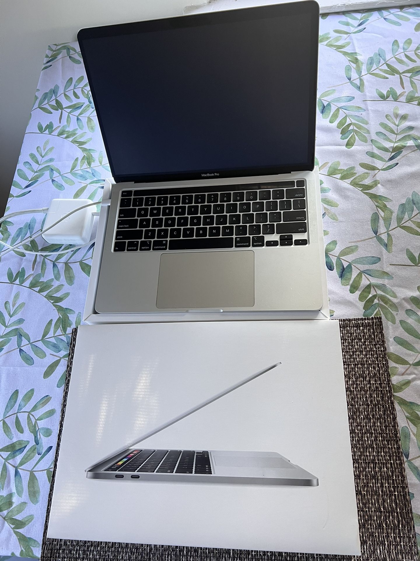 13” MacBook Pro 2020 - 512GB - model A2289.