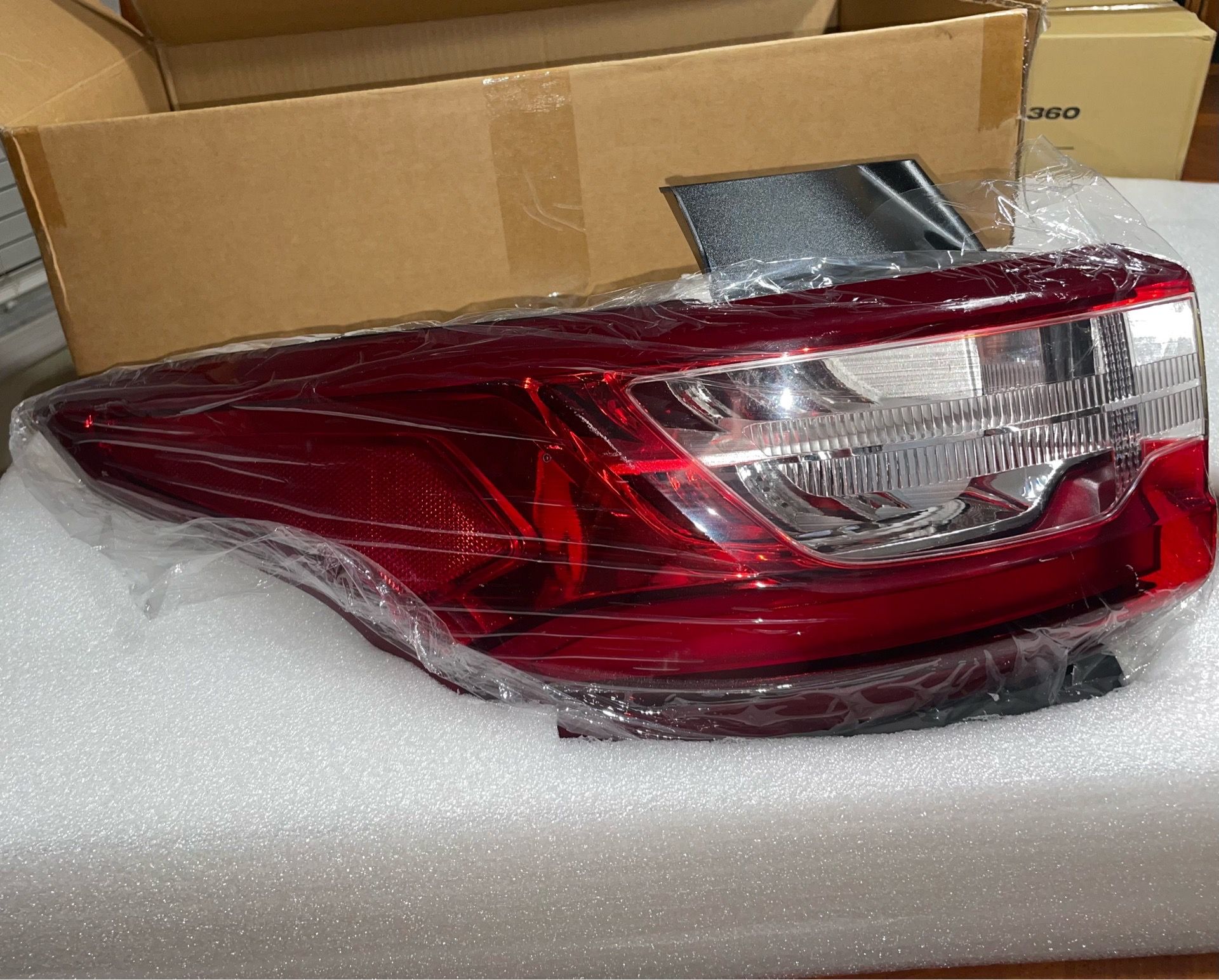 NEW Chevy Traverse Left LED Tail Light Assembly SRUMTO 2018–2021