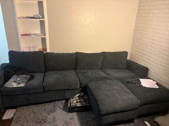 4 SEAT SOFA WITH TWO OTTOMAN CHARGING STATION AND LED LIGHTS