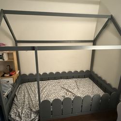 Montessori Twin Bed  (mira mesa )$25